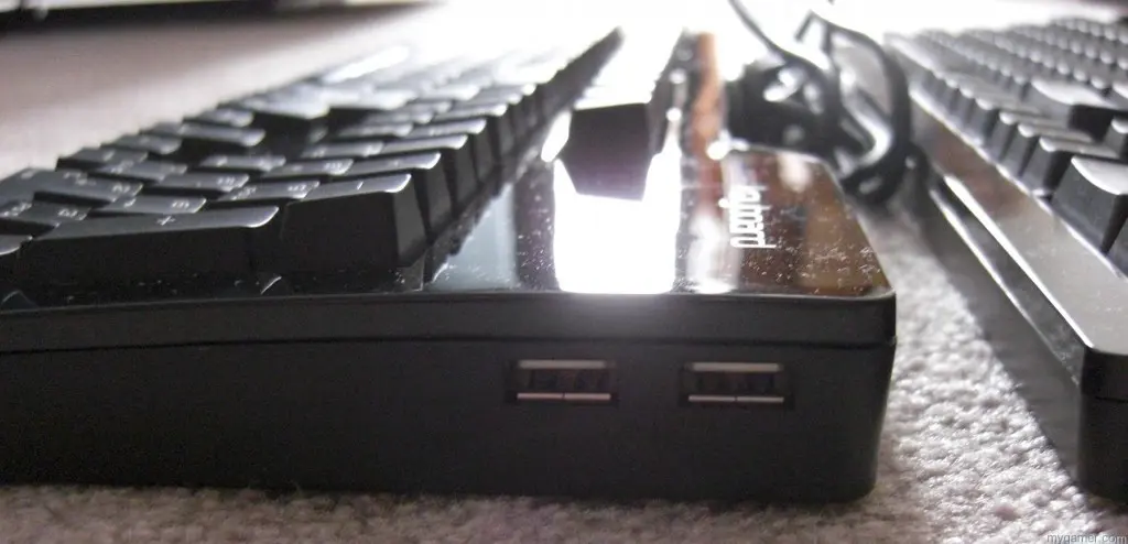 Das Keyboard USB Its takes up two USB ports but it also acts as a 2-port USB hub so you are not really losing anything